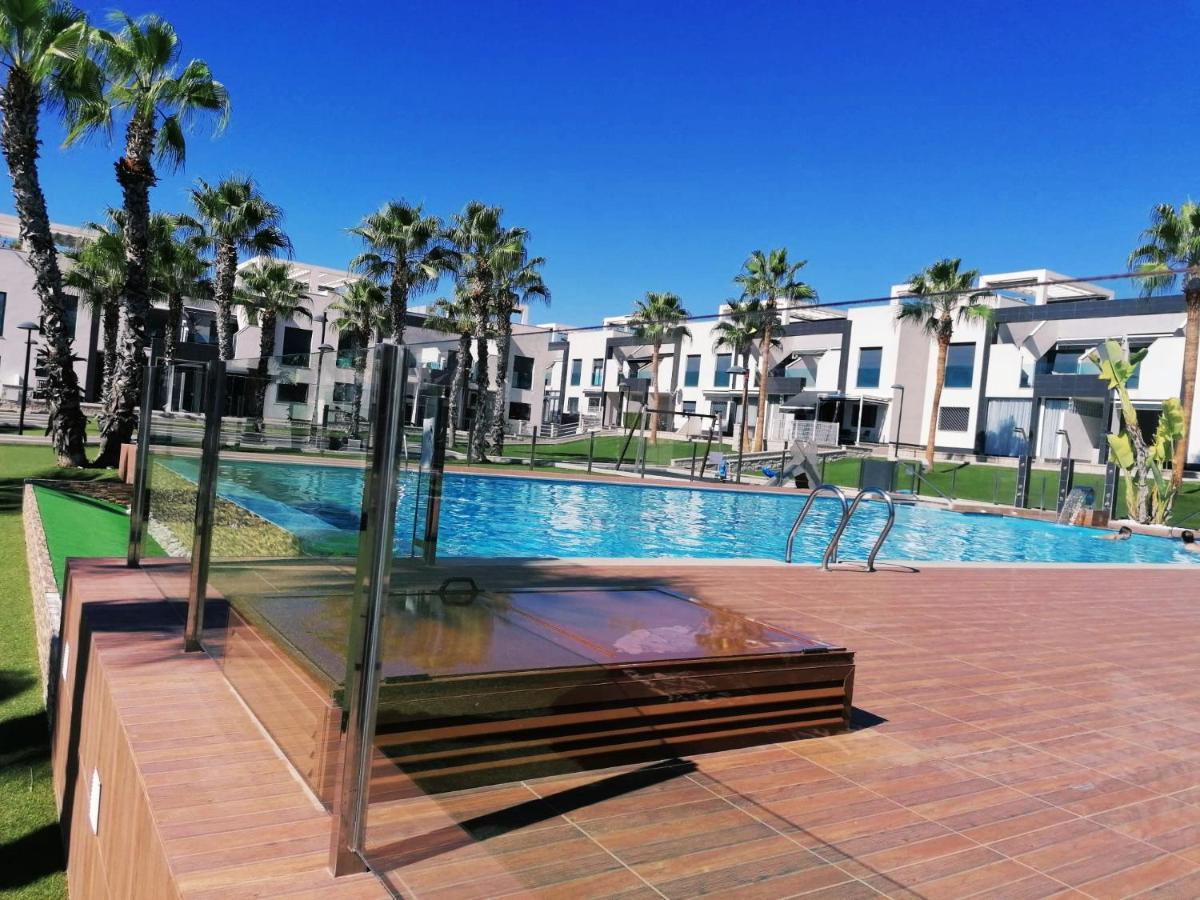 Bright Bungalow Oasis Beach La Zenia Orihuela Dış mekan fotoğraf