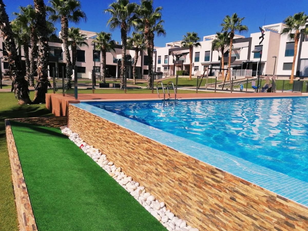 Bright Bungalow Oasis Beach La Zenia Orihuela Dış mekan fotoğraf