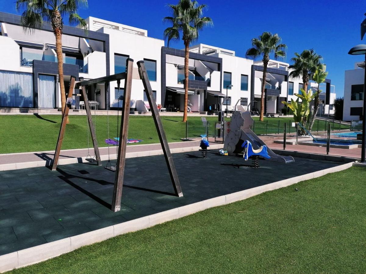 Bright Bungalow Oasis Beach La Zenia Orihuela Dış mekan fotoğraf